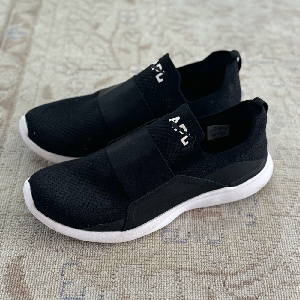 APL TechLoom Bliss size 8.5 Women’s